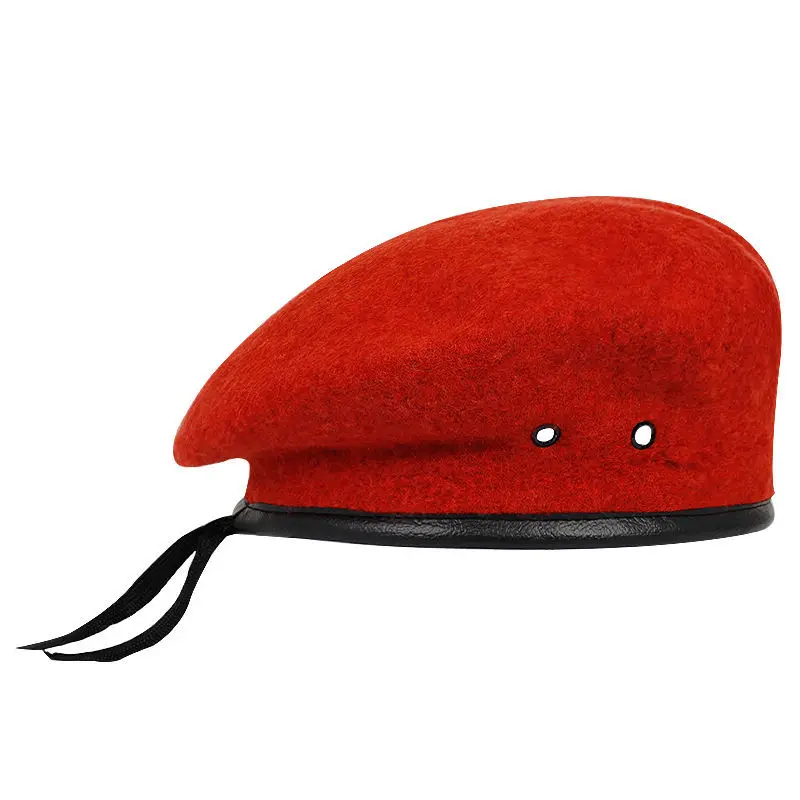 Wełniany beret w stylu wojskowym Czerwony