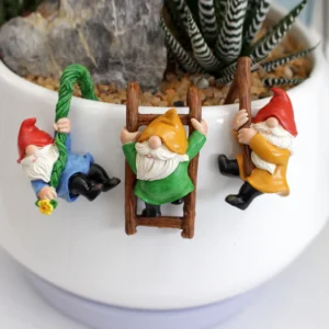 Wisiorki żywiczne Gnome ogrodowe do kubków 3 szt.