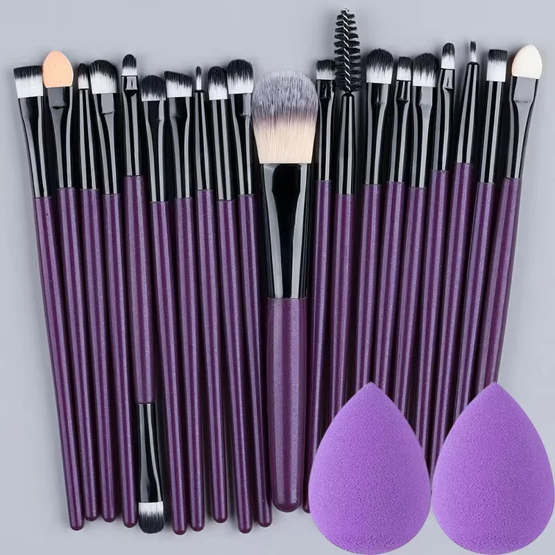 Zestaw 20 pędzli do makijażu z gąbką beauty blender 20pu g