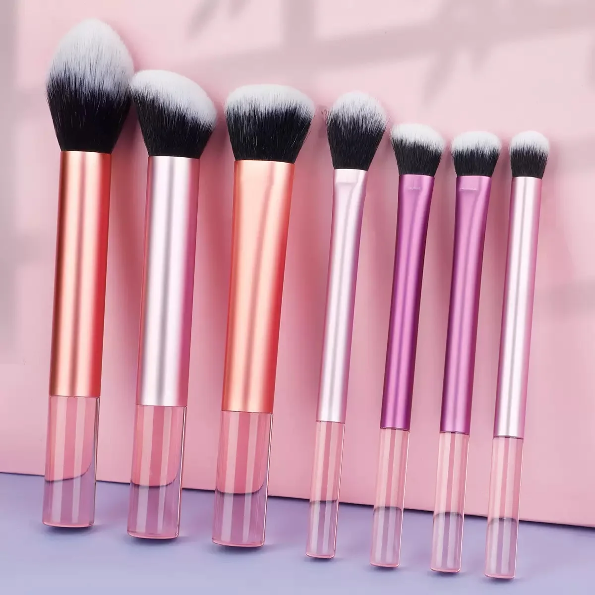 Zestaw pędzli do makijażu z gąbką beauty blender i opaską 7pcs
